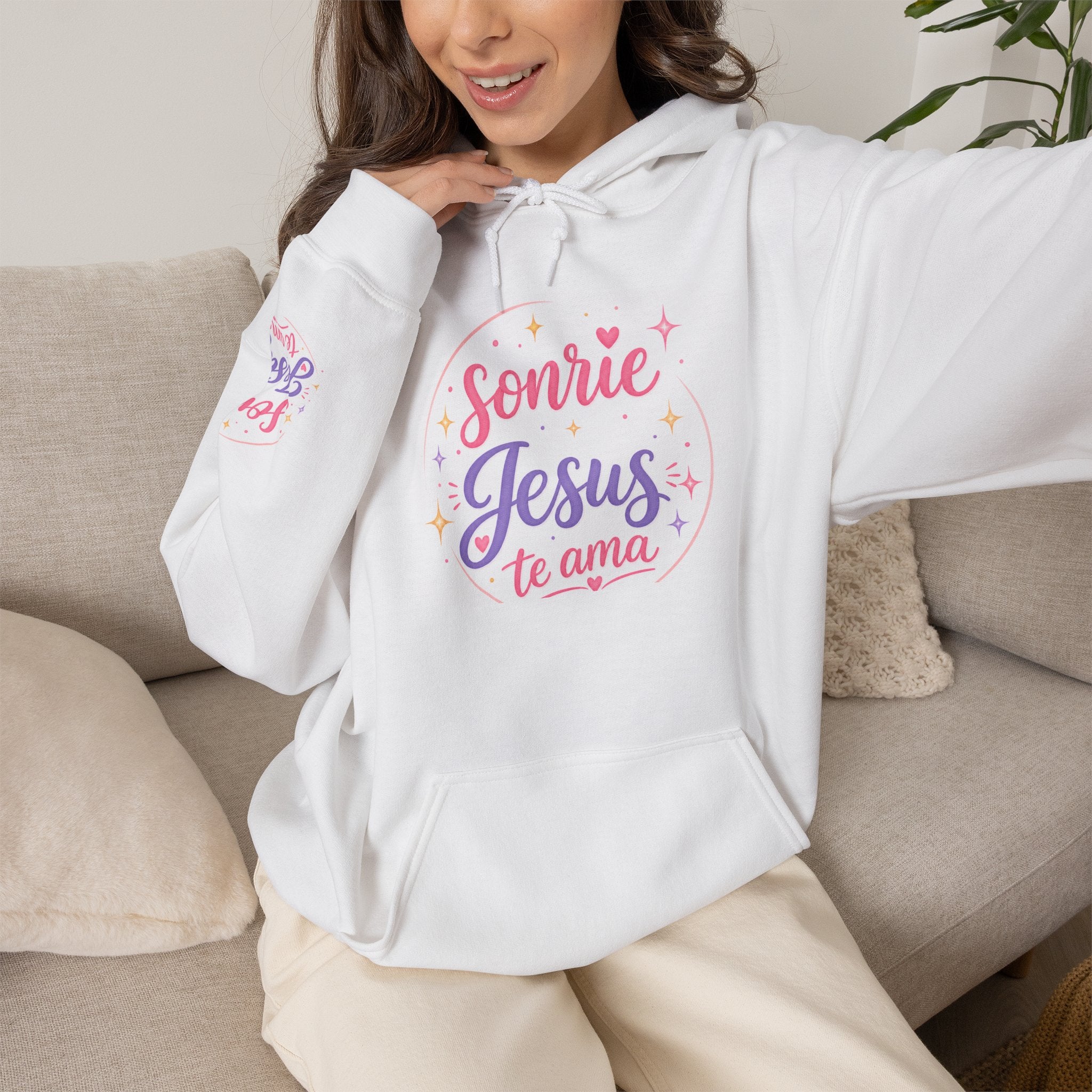 Hoodie - "Sonríe Jesús Te Ama" Pastel Christian Faith Pullover