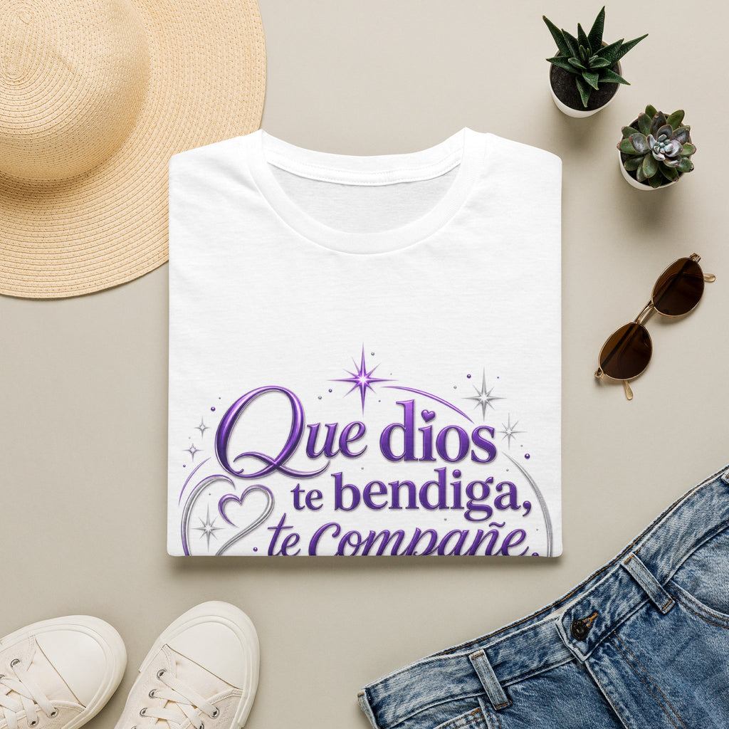 Religious T-Shirt — "Que Dios te bendiga, te acompañe y te favorezca" Spanish Blessing Tee